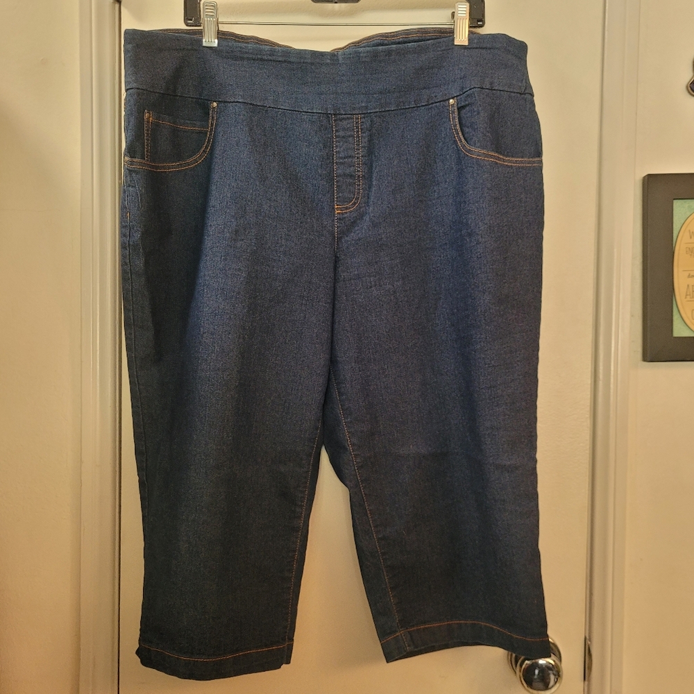 Dark Blue Denim Capri Pants